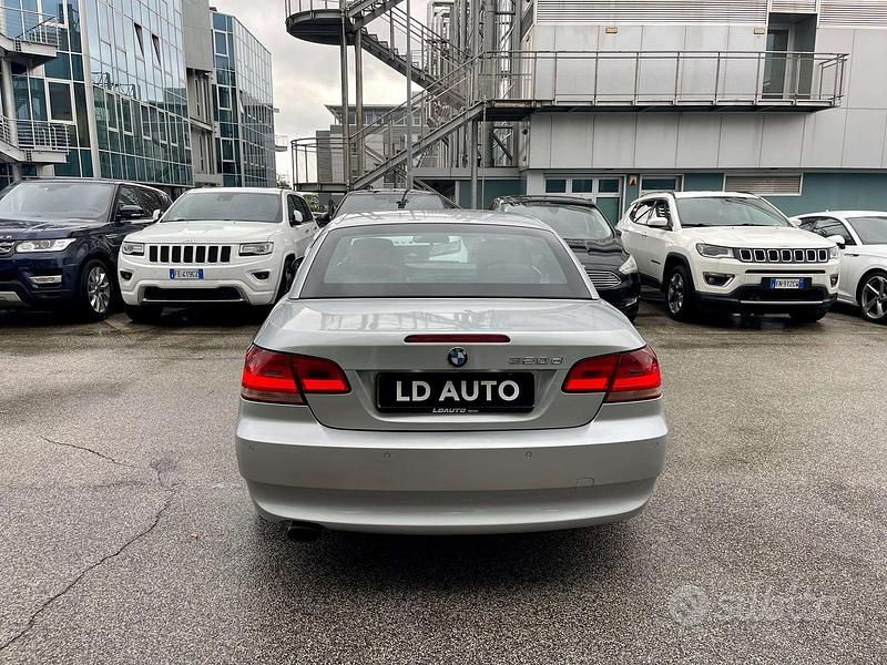 Usata BMW 320 Cabriolet Efficient Dynamics 2009 Grigio Cabrio