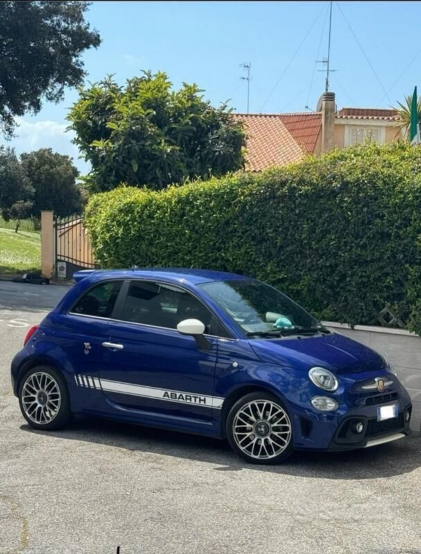 Grigio Usata 2017 Abarth 595 Due volumi | 14.000 € (Buon prezzo) - Immagine 1/4