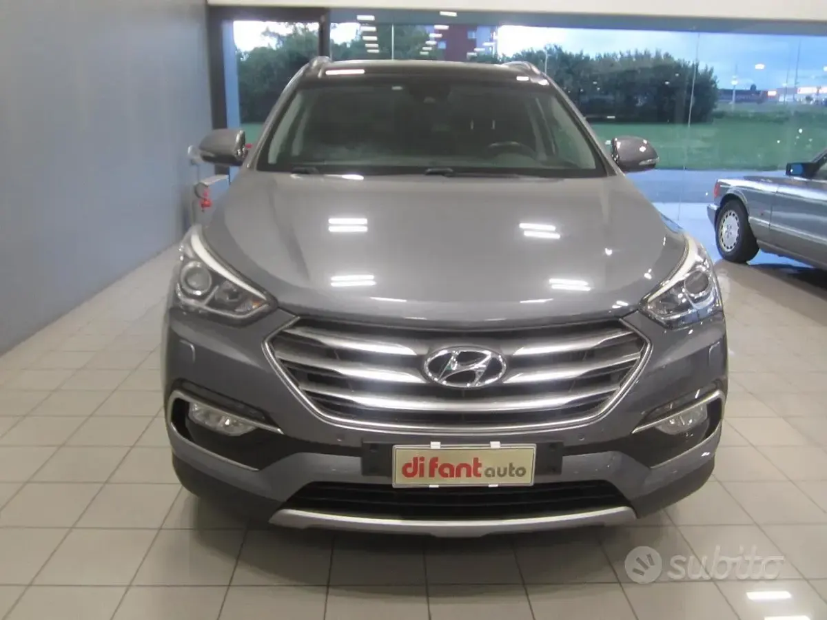 Usata Hyundai Santa Fe Xpossible 200 CV (147 kW) 2018 Grigio SUV