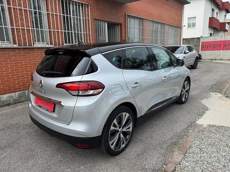 Usata Renault Scénic IV Intens 110 CV (80 kW) 2017 Grigio Monovolume