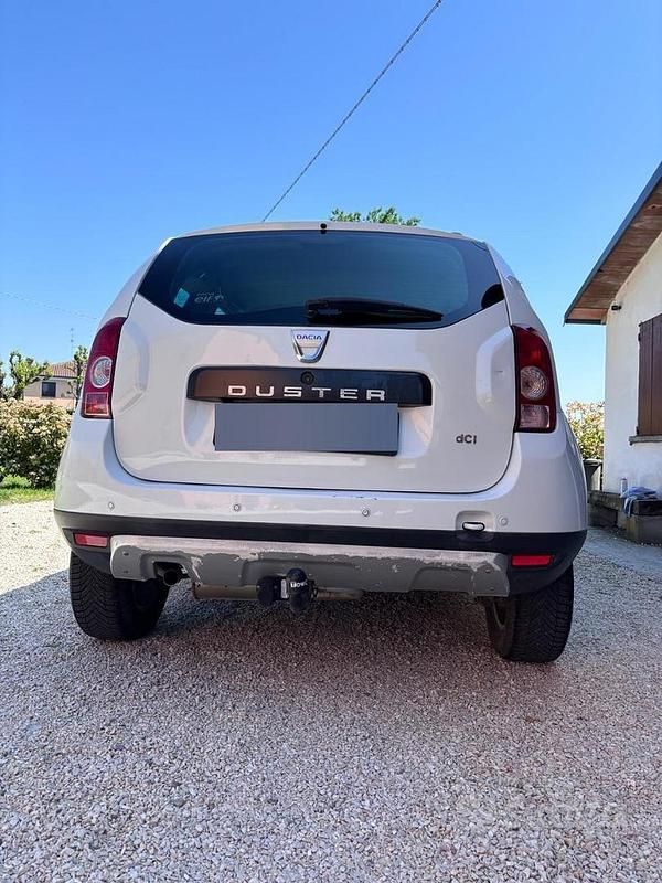 Usata Dacia Duster Lauréate 110 CV (80 kW) 2011 Bianco SUV