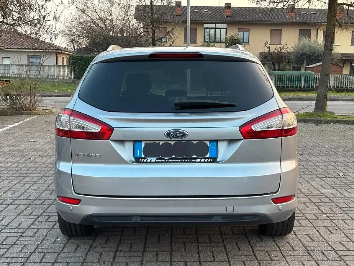 Usata Ford Mondeo Titanium 163 CV (119 kW) 2014 Argento Station wagon