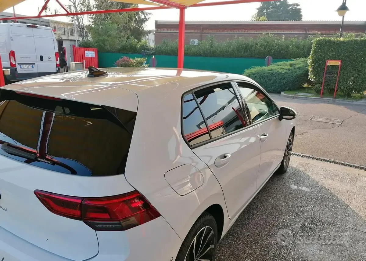 Usata VW Golf VIII 116 CV (85 kW) 2020 Berlina