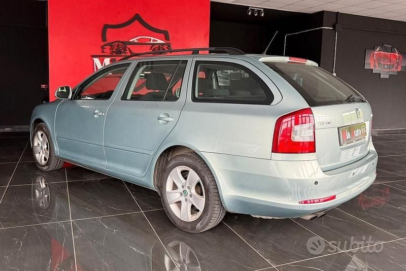 Usata Skoda Octavia Style 140 CV (102 kW) 2013 Grigio Station wagon