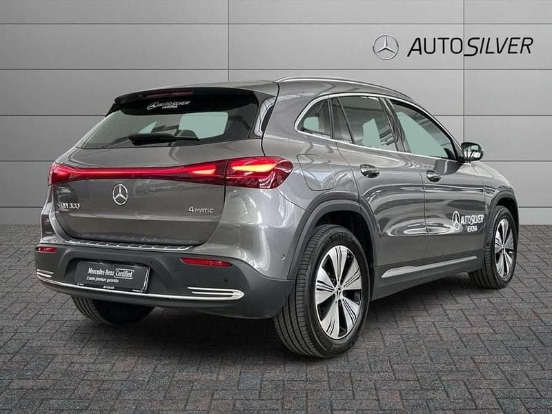 Usata Mercedes EQA300 Progressive 167 kW (228 CV) 2024 Grigio / metallizzato SUV