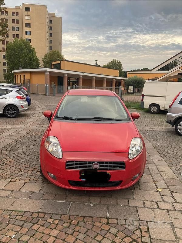Usata Fiat Grande Punto 77 CV (56 kW) 2009 Utilitaria