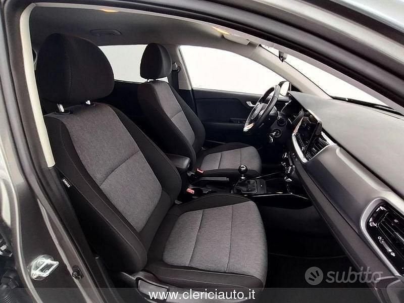 Usata Kia Stonic Style 77 CV (56 kW) 2025 Grigio SUV