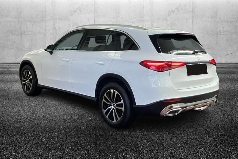 Usata Mercedes GLC220 Advanced 197 CV (144 kW) 2024 Bianco pastello SUV