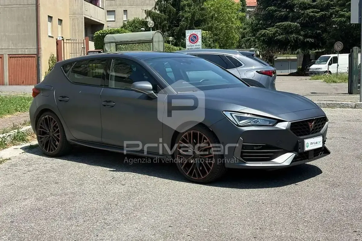 Usata Cupra Leon VZ 245 CV (180 kW) 2023 Grigio Utilitaria