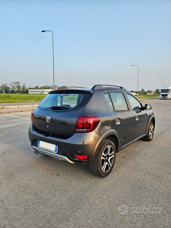 Usata 2019 Dacia Sandero Comfort Due volumi | 6200 € (Super prezzo) - Immagine 1/4