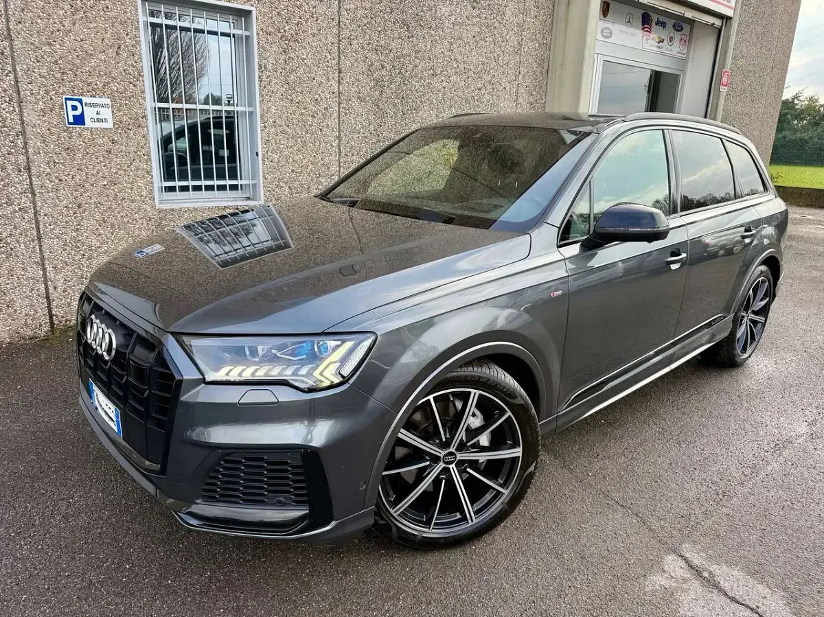 Usata Audi Q7 S-Line 286 CV (210 kW) 2020 Grigio SUV