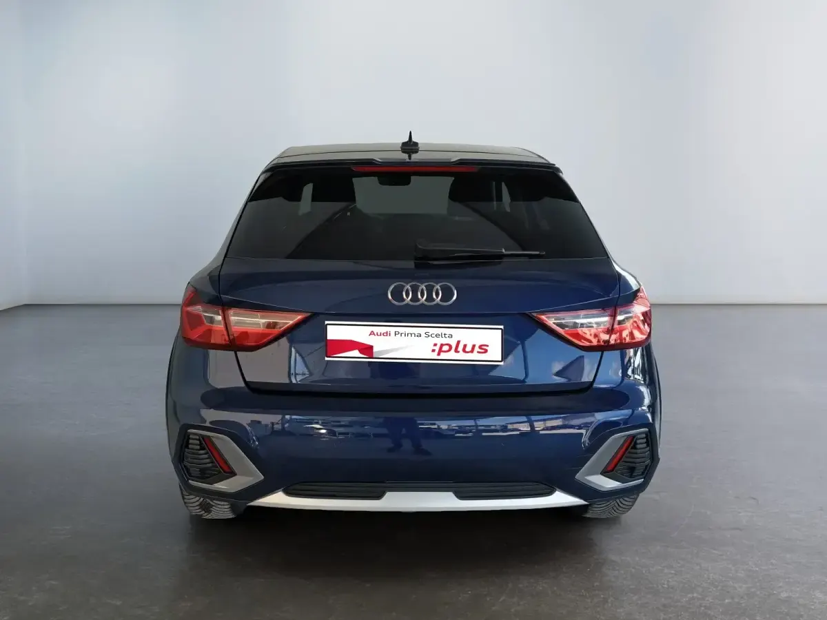 Usata Audi A1 Business 116 CV (85 kW) 2025 Blu SUV