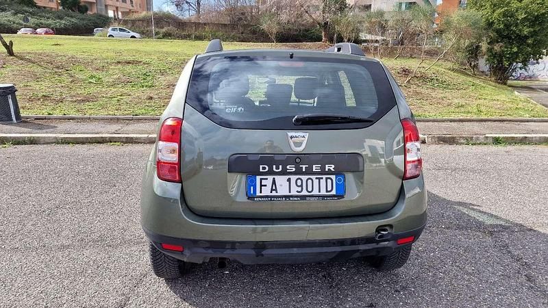Usata Dacia Duster Lauréate 109 CV (80 kW) 2015 Verde SUV