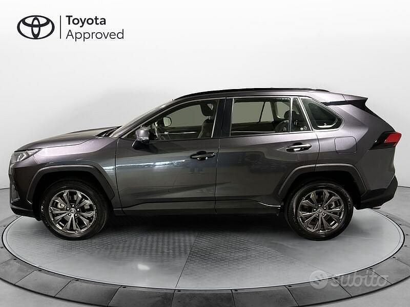 Usata Toyota RAV4 Hybrid Active 218 CV (160 kW) 2023 Grigio SUV