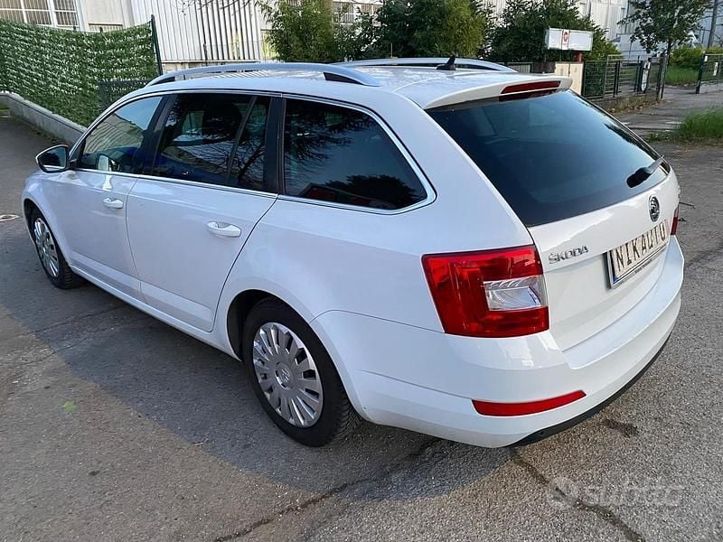 Usata Skoda Octavia 150 CV (110 kW) 2015 Bianco Utilitaria