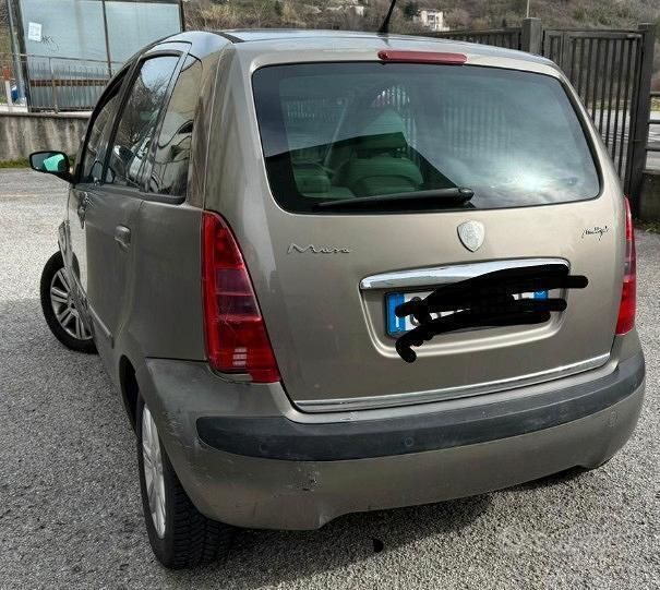 Usata Lancia Musa 101 CV (74 kW) 2005 Bronzo Monovolume