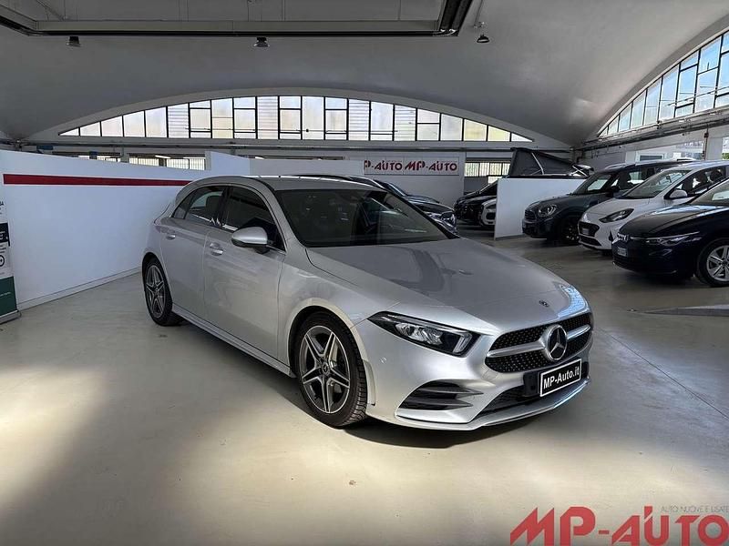 Usata Mercedes A180 Premium 116 CV (85 kW) 2019 Argento Utilitaria