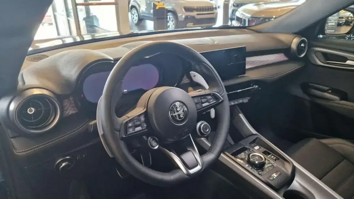 Nuova Alfa Romeo Tonale Ti 160 CV (117 kW) 2026 Nero SUV