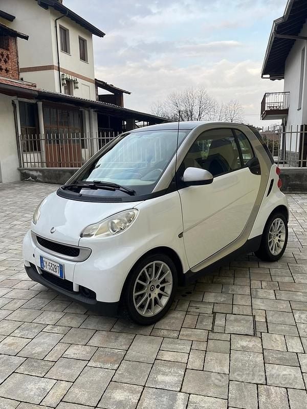 Usata Smart ForTwo Coupé Passion 71 CV (52 kW) 2007 Bianco Coupé