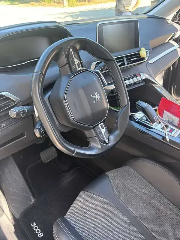 Usata Peugeot 3008 Allure 131 CV (96 kW) 2020 Nero SUV