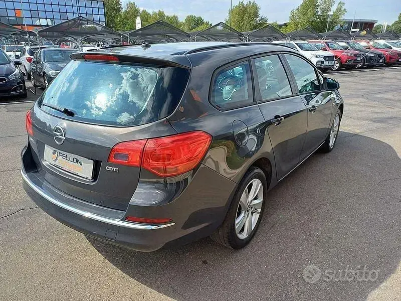 Usata Opel Astra 110 CV (80 kW) 2013 Grigio Station wagon