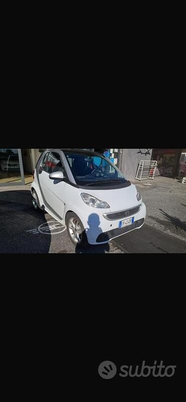 Usata 2013 Smart ForTwo Coupé Utilitaria | 5800 € - Immagine 1/4