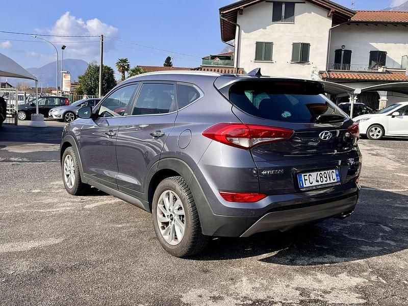 Usata Hyundai Tucson Xpossible 136 CV (100 kW) 2016 Grigio SUV