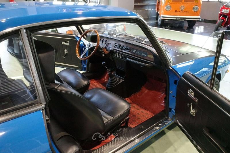Begagnad Lancia Fulvia 90 HK (66 kW) 1972 Blå Sportkupé