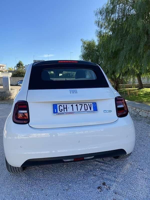 Begagnad Fiat 500e Icon 42 kW (58 HK) 2021 Cab