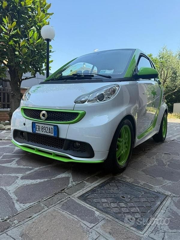 Usata 2014 Smart ForTwo Coupé Due volumi | 7000 € (Buon prezzo) - Immagine 1/4