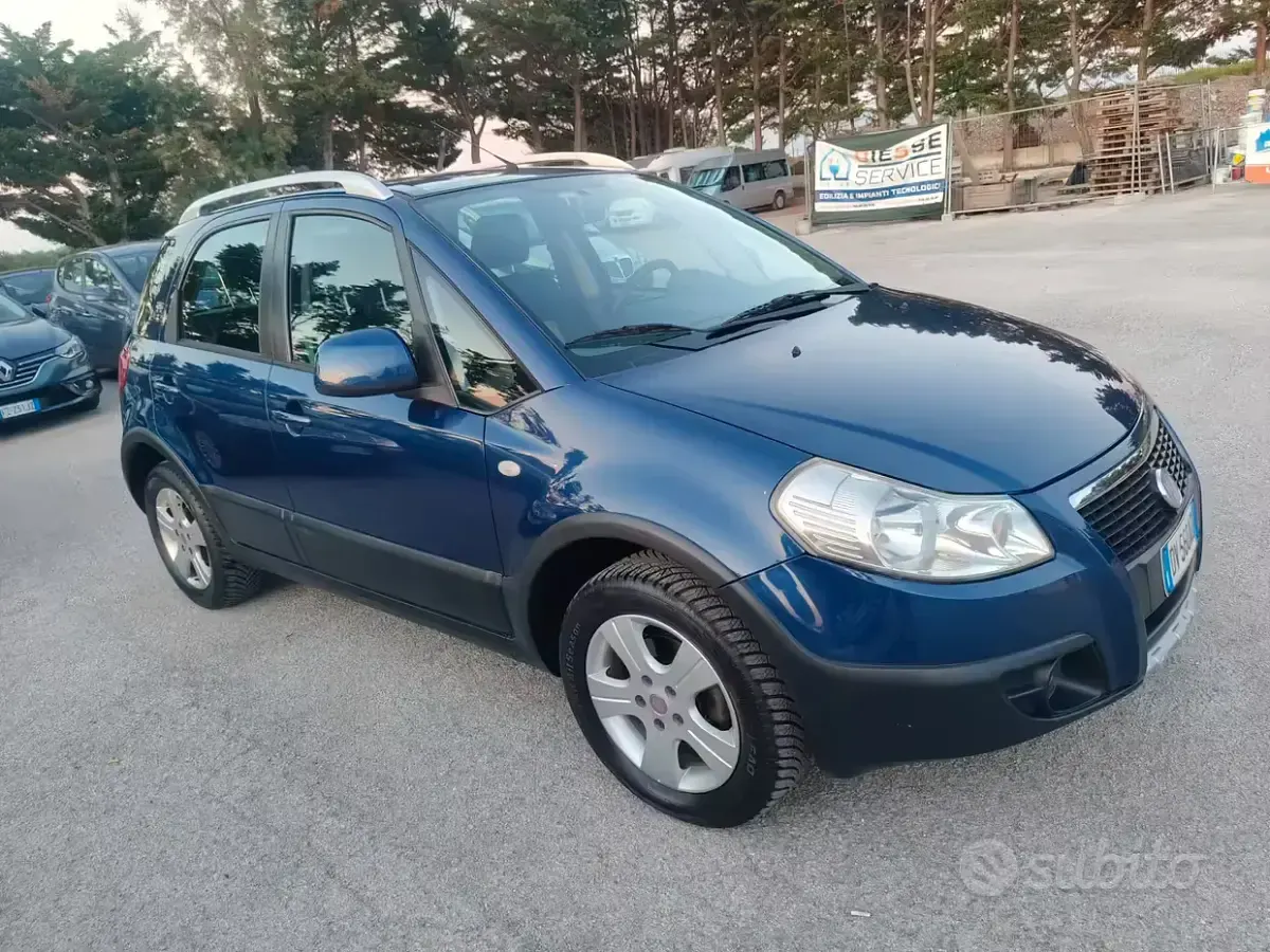 Usata Fiat Sedici 107 CV (78 kW) 2009 Bluazzurro SUV