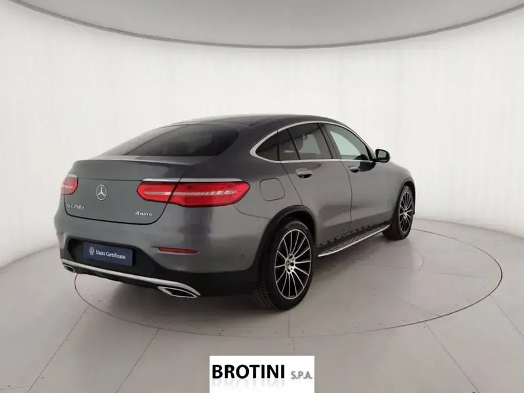 Usata Mercedes GLC250 Premium 204 CV (150 kW) 2018 Grigio metallizzato Coupé