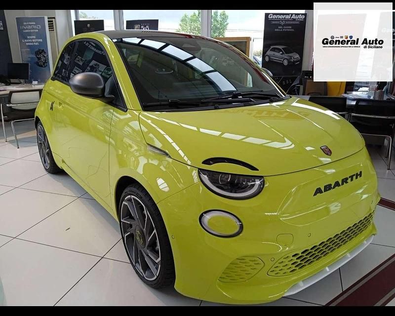Usata Abarth 500e Turismo 114 kW (155 CV) 2023 Verde Utilitaria
