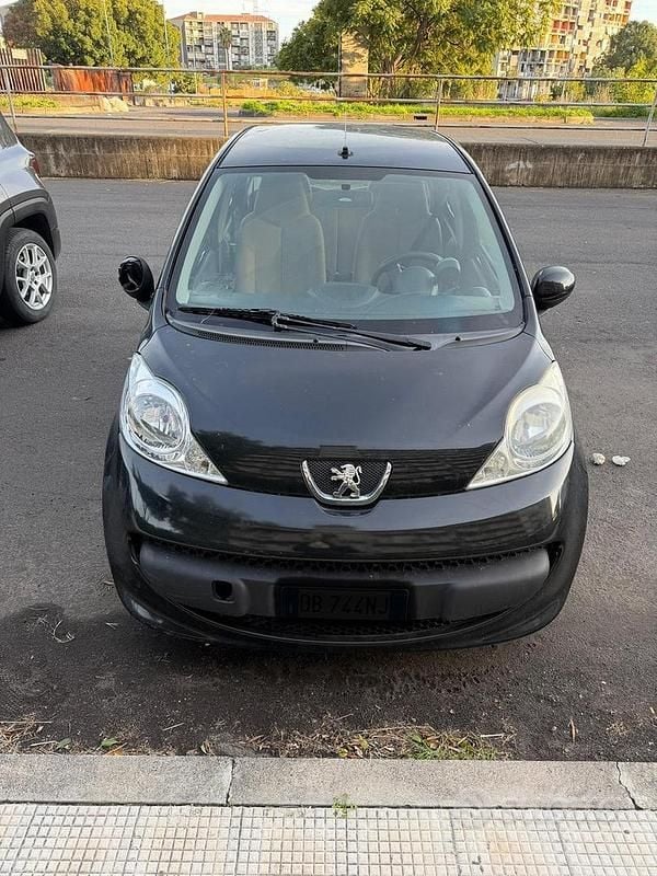 Usata Peugeot 107 68 CV (50 kW) 2006 Nero Utilitaria