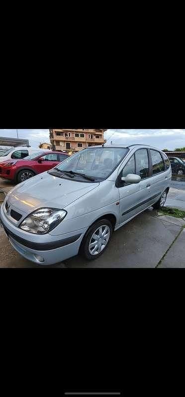 Usata 2001 Renault Scénic Monovolume | 1600 € (Molto cara) - Immagine 1/4
