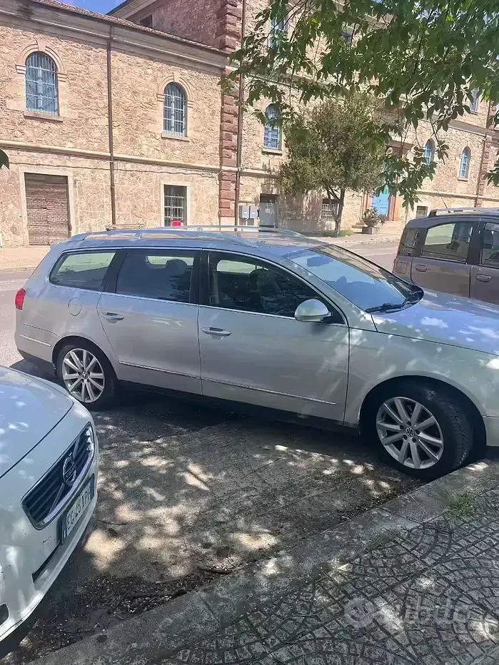 Usata VW Passat 140 CV (102 kW) 2010 Grigio Station wagon