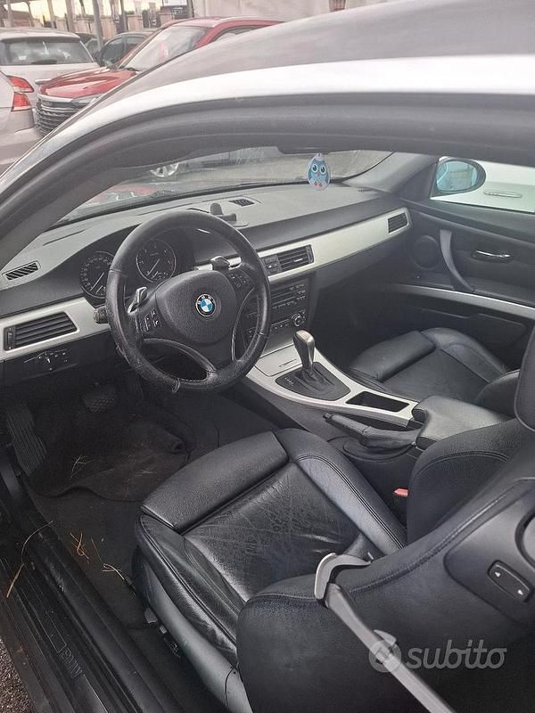 Usata BMW 330 2007