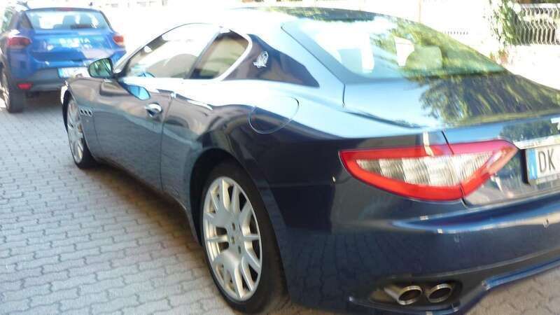 Begagnad Maserati Granturismo 405 HK (297 kW) 2007 Blå Sportkupé