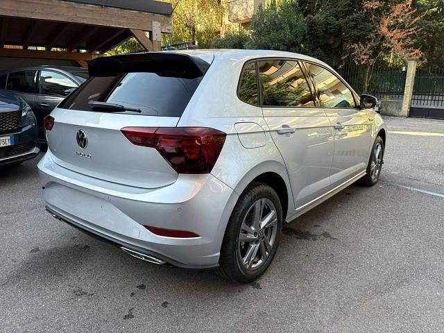 Usata VW Polo R-line 116 CV (85 kW) 2024 Argento Utilitaria