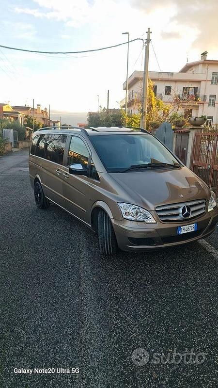 Usata 2011 Mercedes Viano Monovolume | 18.500 € (Cara) - Immagine 1/4