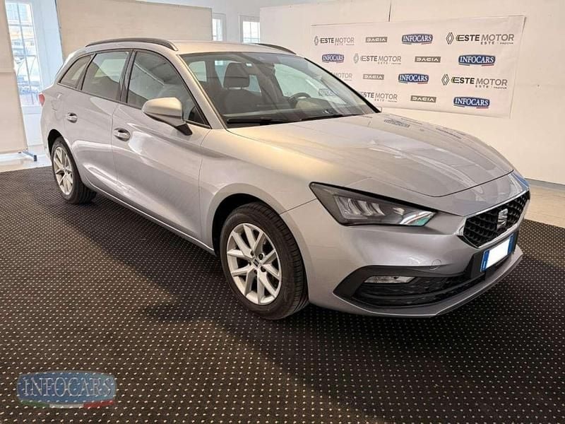 Usata Seat Leon Style 116 CV (85 kW) 2023 Argento metallizzato Station wagon