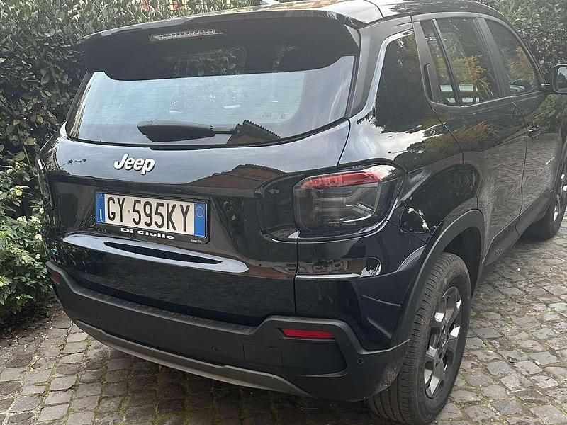 Usata Jeep Avenger EV Longitude 61 kW (84 CV) 2025 Nero SUV