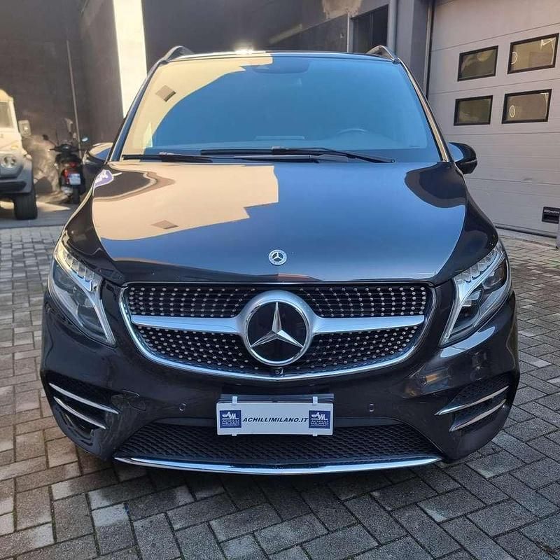 Usata Mercedes 300 Premium 239 CV (175 kW) 2021 Nero Monovolume