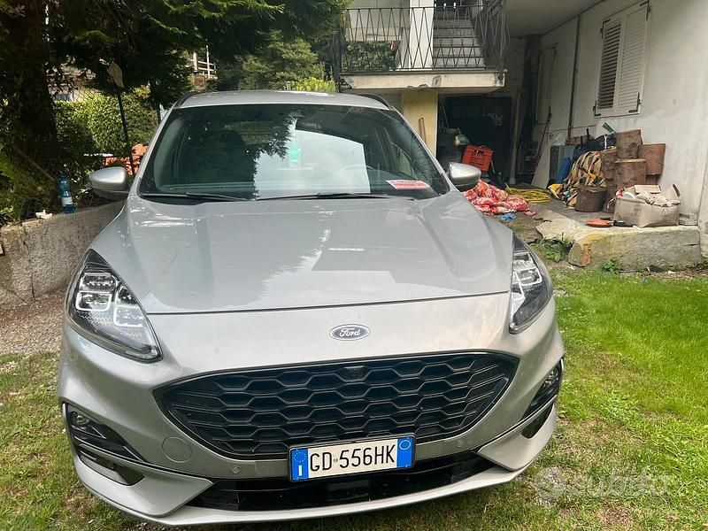Usata Ford Kuga 150 CV (110 kW) 2020 Grigio SUV