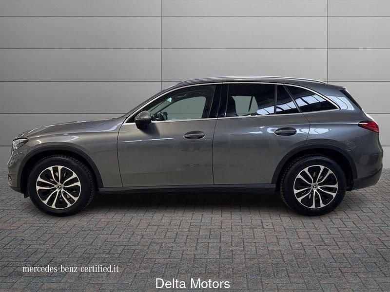 Usata Mercedes GLC220 Advanced 197 CV (144 kW) 2023 Grigio metallizzato SUV