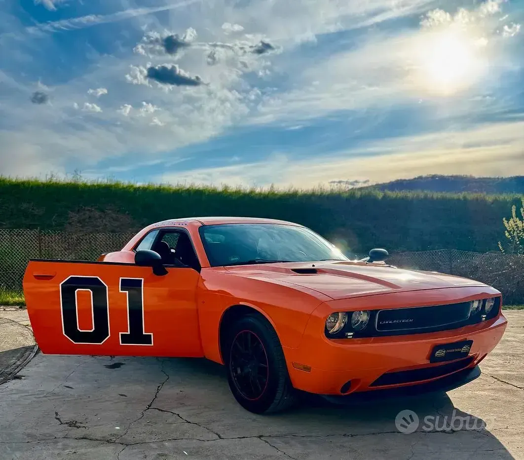Usata Dodge Challenger 309 CV (227 kW) 2014 Rosso Coupé