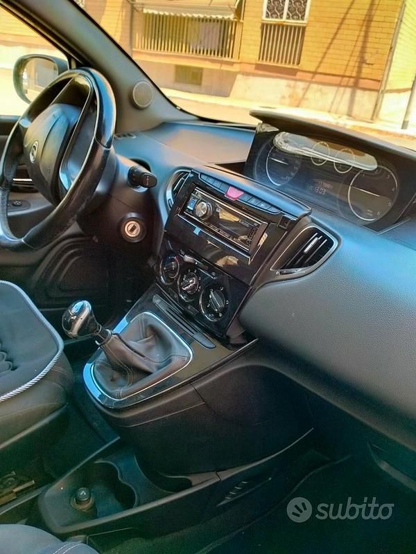 Usata Lancia Ypsilon 2011 Marrone Utilitaria