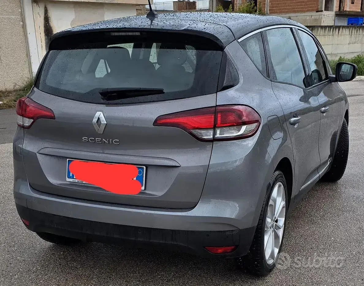 Usata Renault Scénic 110 CV (80 kW) 2018 Grigio Monovolume