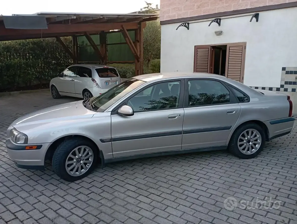 Usata Volvo S80 163 CV (119 kW) 1999 Grigio Berlina