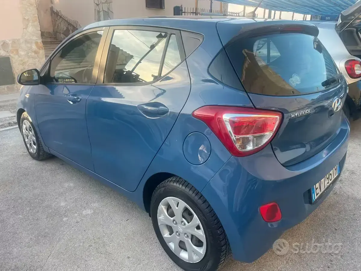 Usata Hyundai i10 Comfort 66 CV (48 kW) 2014 Bluazzurro Utilitaria